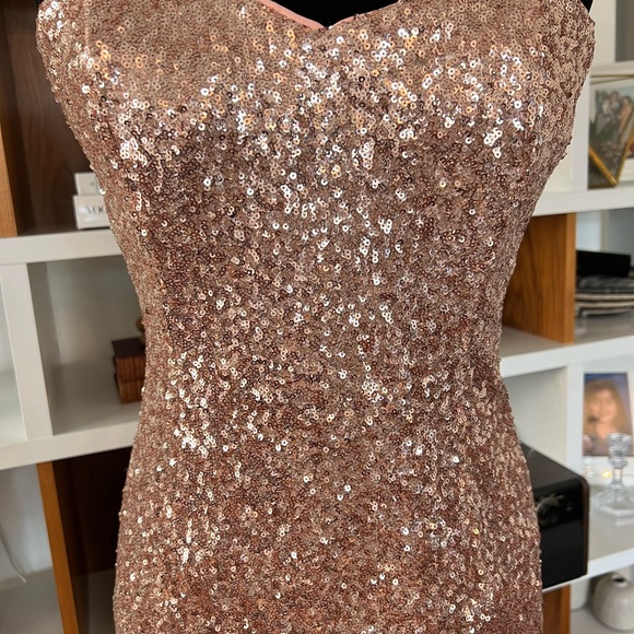 Rose gold sequin dress in size medium - Picture 11 of 11